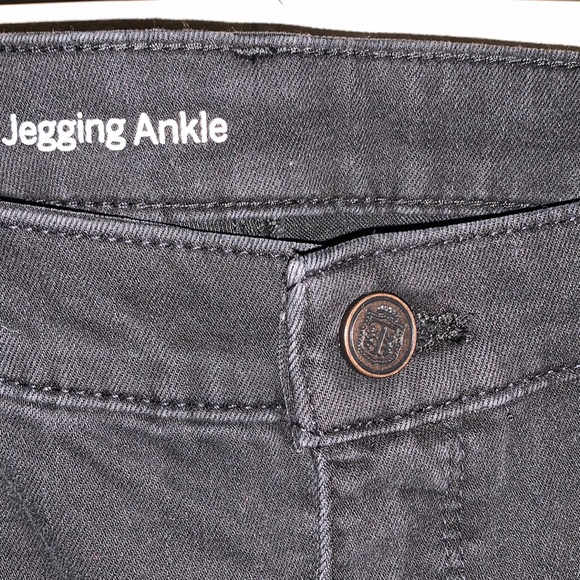 TALBOTS HIGH RISE JEANS - Picture 3 of 16